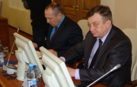 На заседании Думы 1 марта мэр Магадана Юрий Гришан предложил депутатам поддержать законопроект Госдумы о подоходном налоге.