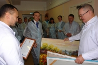 И.о.председателя и депутаты Магаданской городской Думы поздравили руководство и персонал Магаданской детской областной больницы с открытием отделения хирургии. 