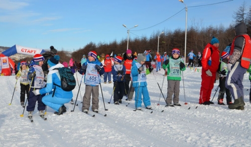 Сергей Смирнов вручил награды участникам и победителям Всероссийских лыжных гонок «Лыжня России»