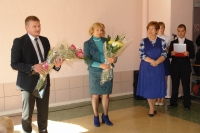 Депутаты Магаданской городской Думы поздравили первоклассников школы №21 с началом учебного года.