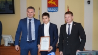 Благодарностью председателя Магаданской городской Думы награждены 27 учащихся образовательных учреждений города.