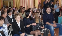 Виктория Голубева вручила награды победителям муниципального этапа регионального конкурса молодежных творческих работ «Рабочая слава Магаданской области».