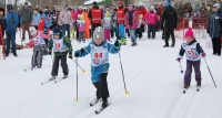 В школе поселка Снежный начала работу секция лыжной школы им.Елены Вяльбе. 
